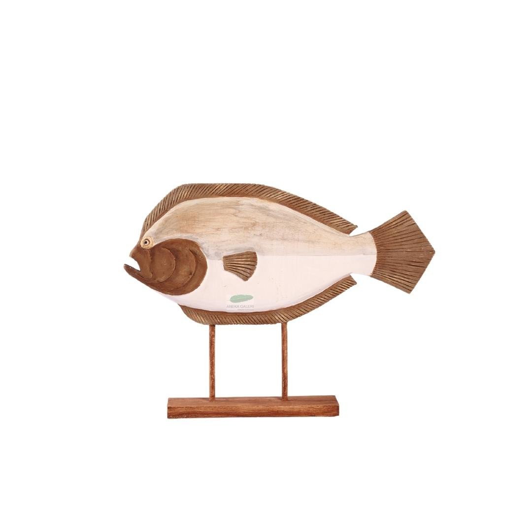 Piranha Fish on Stand L