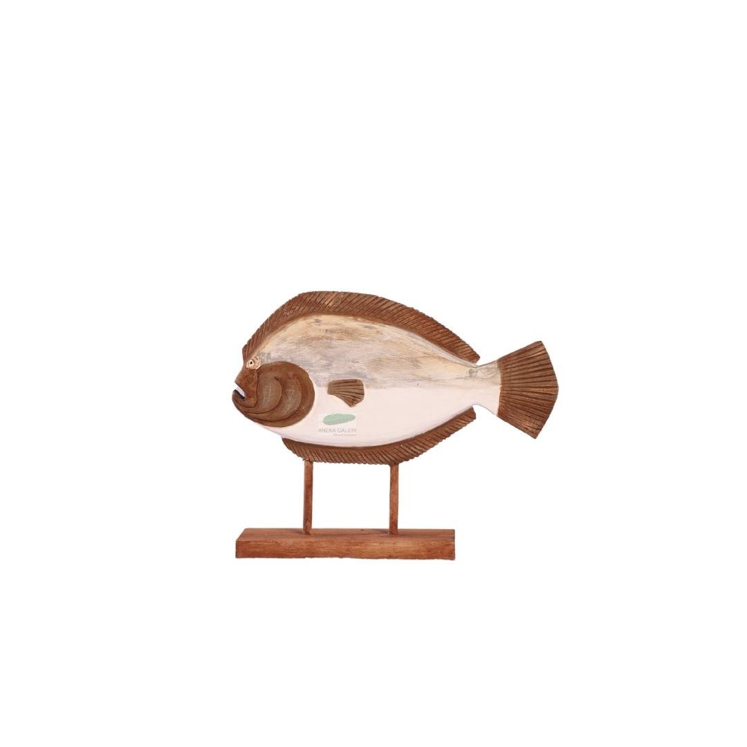 Piranha Fish on Stand M
