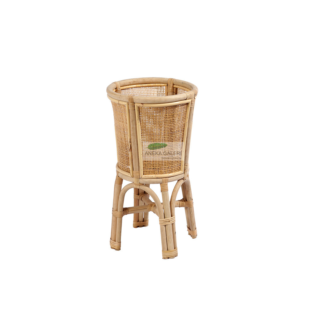 Rattan planter