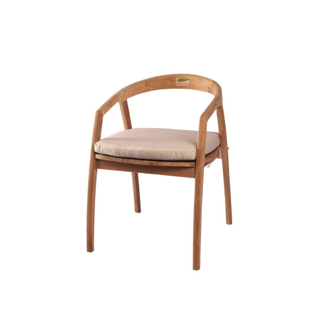 Selly Armchair with additional cushion