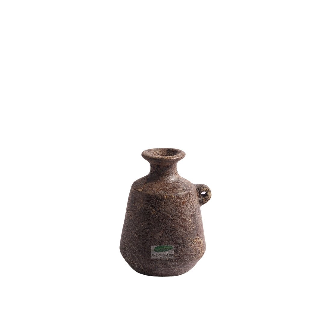 Vas Botol Lancip