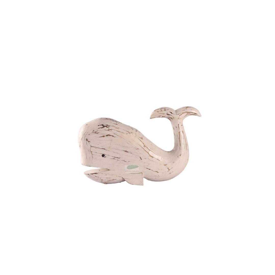 Whale L